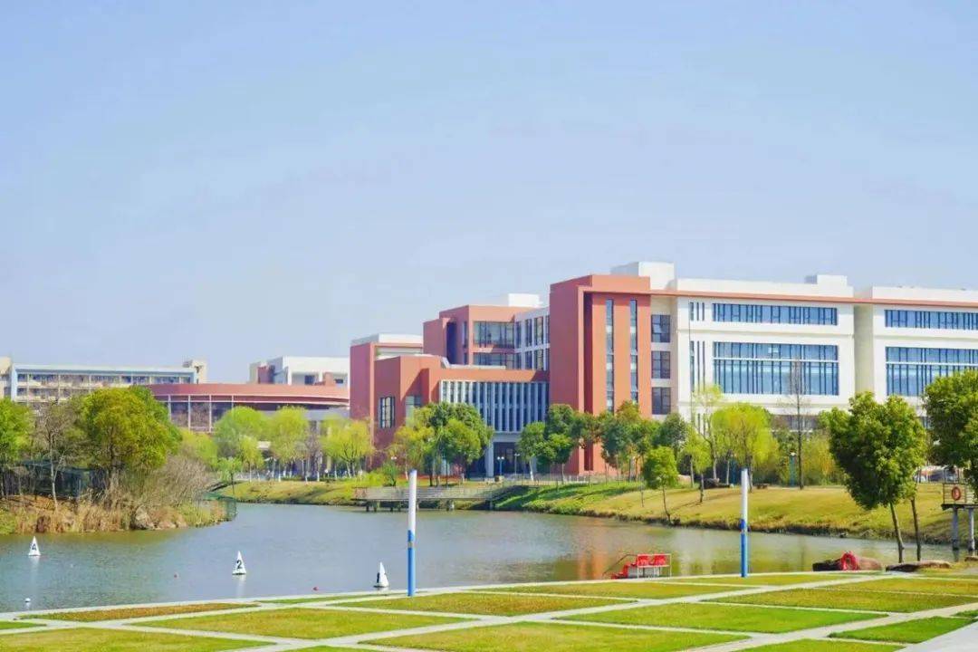 华东理工大学(华东理工大学教务处信息网)